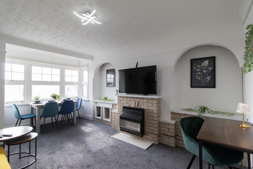 Open Mind Property - Southsea With Free Parking Portsmouth Exterior foto